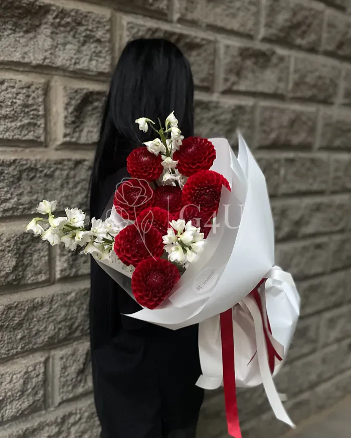 Заказать Букет "Махаббат" из георгинов и дельфиниума в Алматы