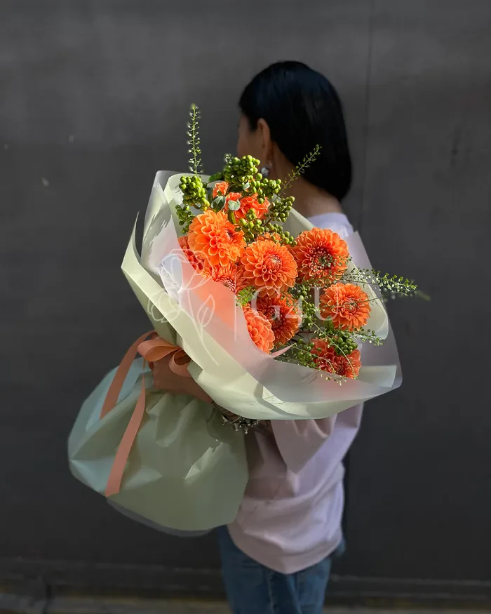 Заказать Букет "Фариза" из георгинов в Алматы