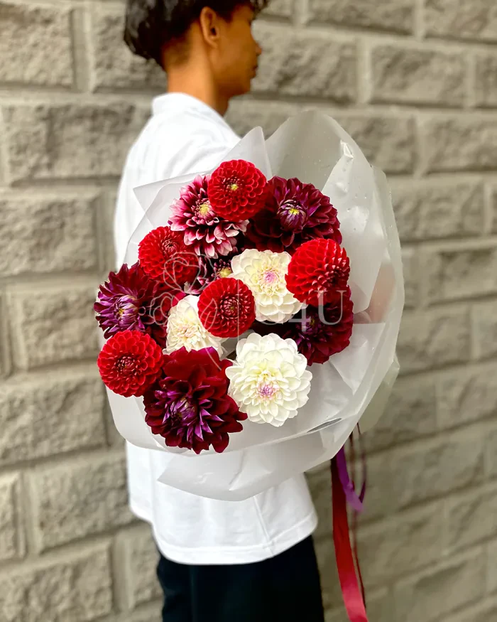 Заказать Моно букет из георгинов "Гармония" в Алматы