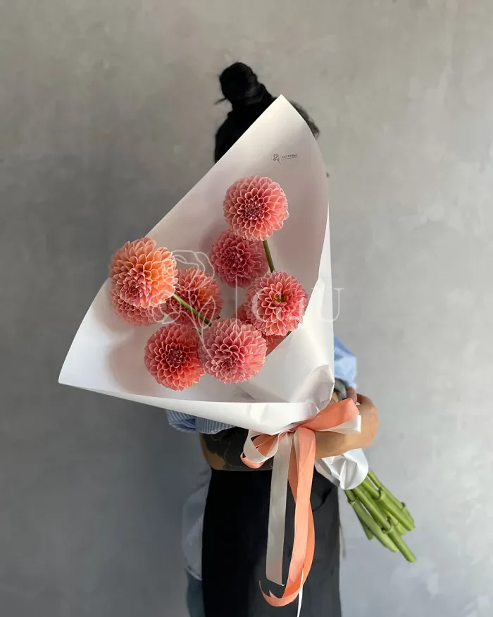 Заказать Моно букет из 9 георгинов в Алматы