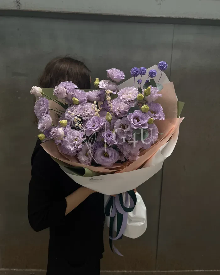 Заказать Моно букет из лизиантусов "Нигара" в Алматы