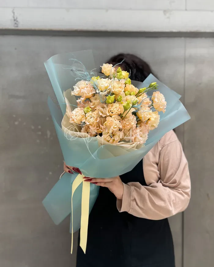 Заказать Моно букет из лизиантусов "Альмина" в Алматы