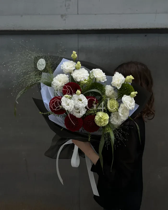 Заказать Букет "Алена" из георгинов, гвоздик и лизиантусов в Алматы