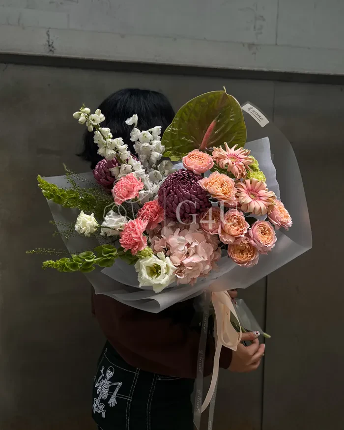 Заказать Букет "Селеста" из спрей роз, гортензии и хризантем в Алматы