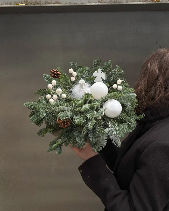 Заказать Новогодняя композиция "Морозный блеск" в Алматы