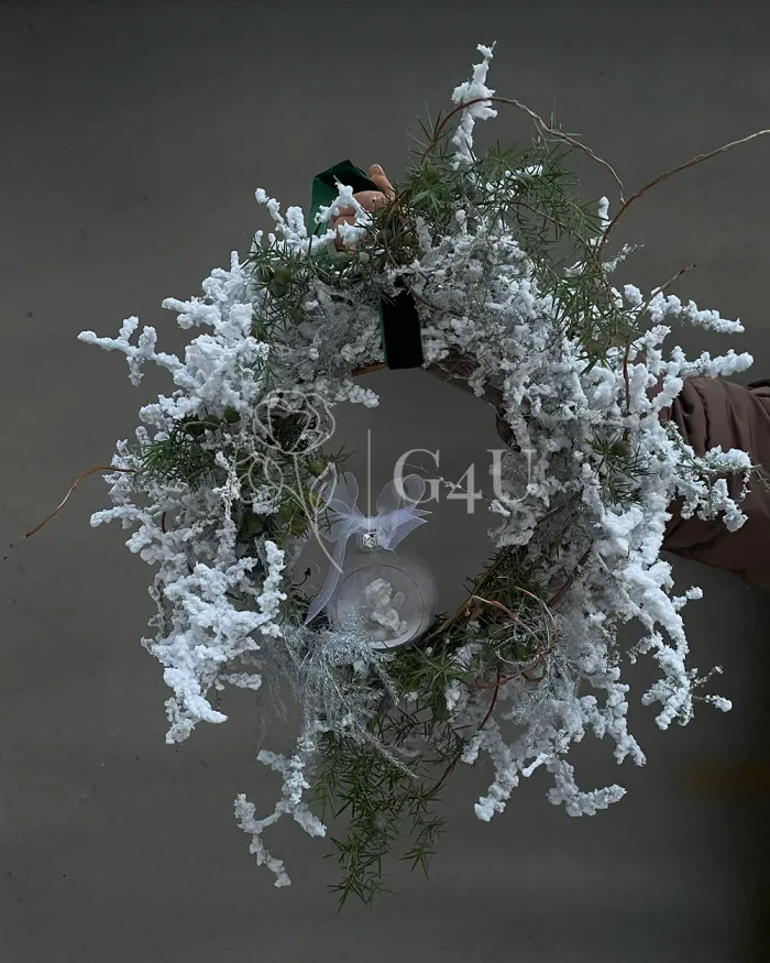 Заказать Новогодний венок "Венец зимы" в Алматы
