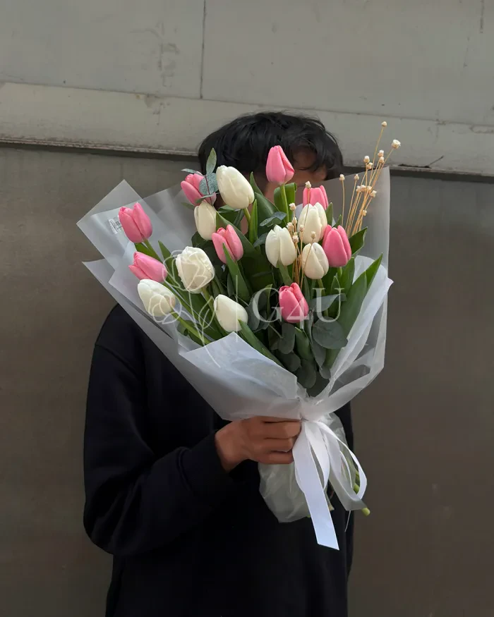 Заказать Букет "Juliette" из 17 тюльпанов в Алматы