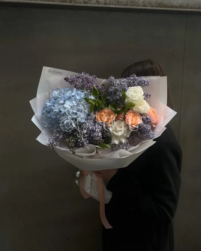 Заказать Букет "Marigold" из сирени и гортензии в Алматы