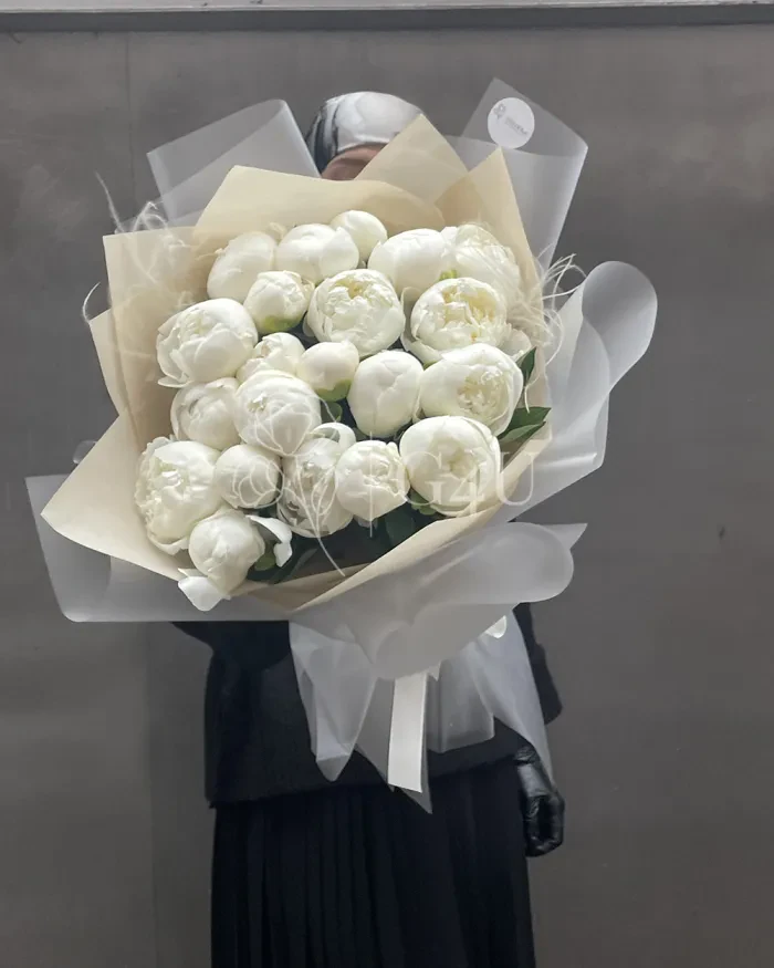 Заказать Букет из 21 белого пиона в Алматы