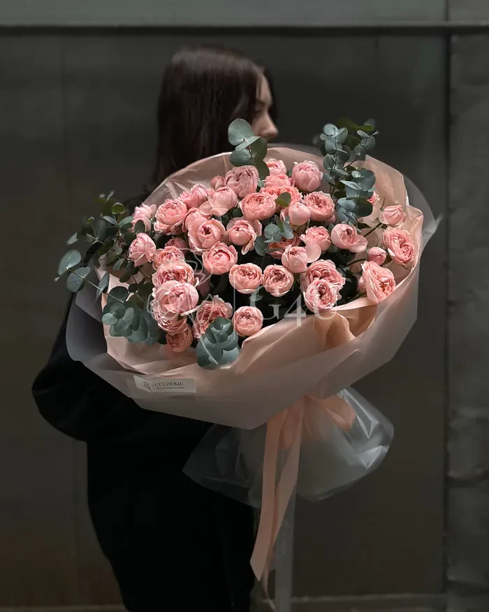 Заказать Букет из спрей роз "Faustina" в Алматы