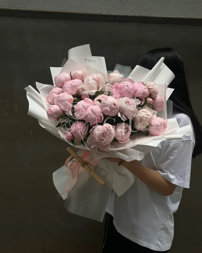 Заказать Букет пионов "Benita" в Алматы