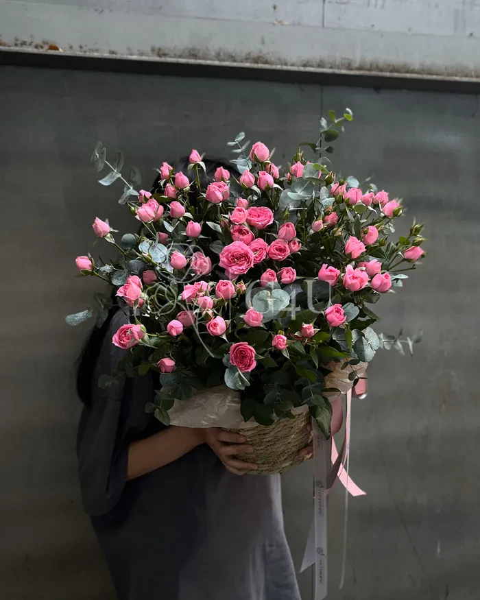 Заказать Букет в кашпо "Isadora" S в Алматы