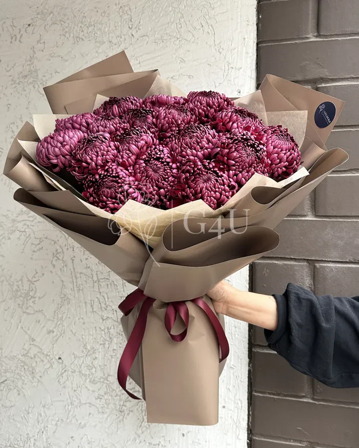 Заказать Букет из 17 хризантем в коричневом в Алматы