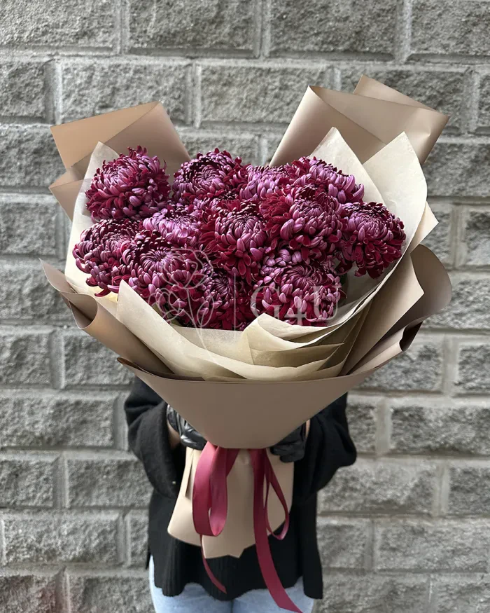 Заказать Букет из 13 хризантем в коричневом в Алматы