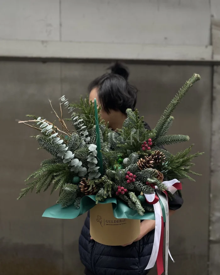 Заказать Новогодняя композиция "Тайный санта" в Алматы