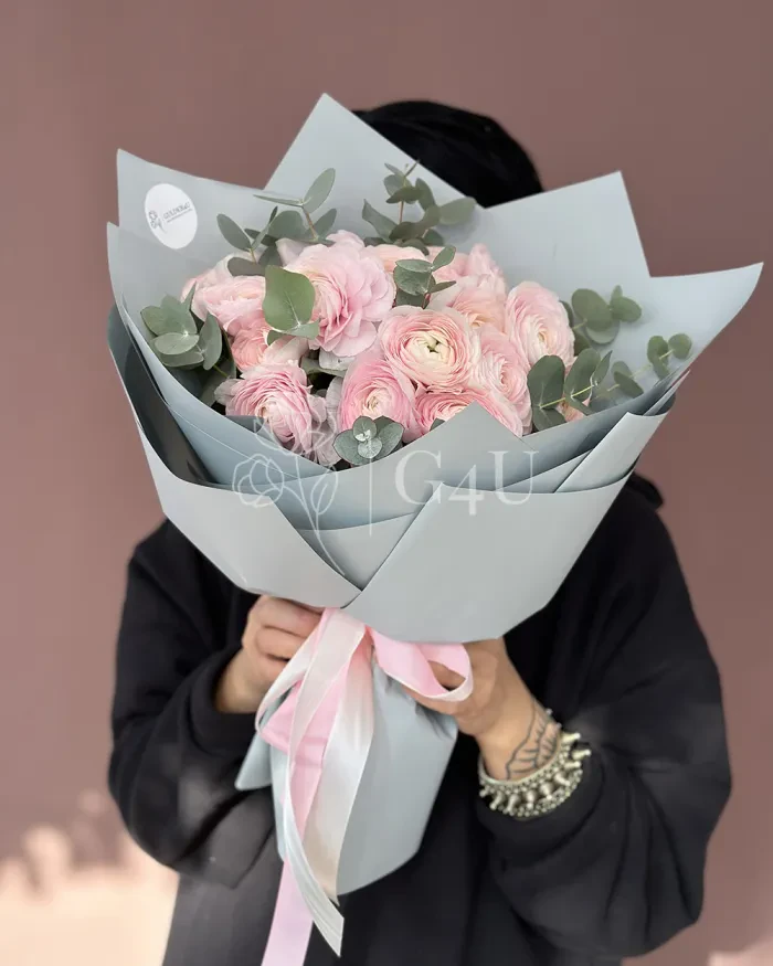 Заказать Букет из 19 ранункулюсов в Алматы