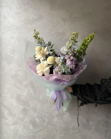 Букет "Флоренс" из роз и георгинов