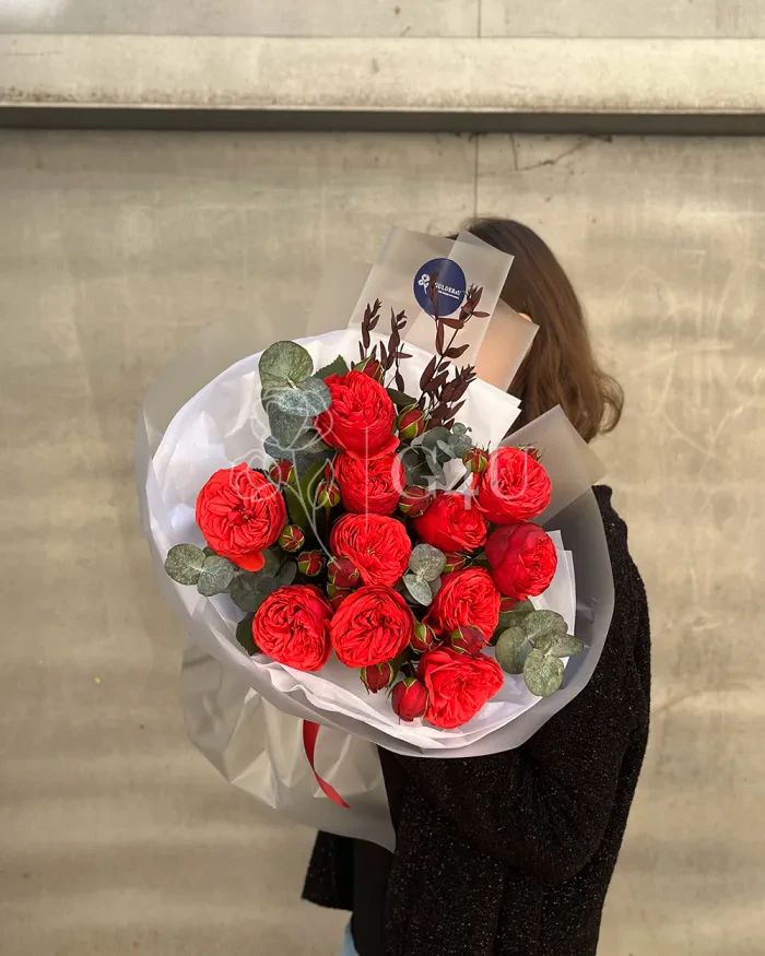 Заказать Букет "Луиза" из пионовидных роз в Алматы